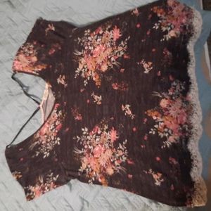 Floral and lace tshirt, Size L